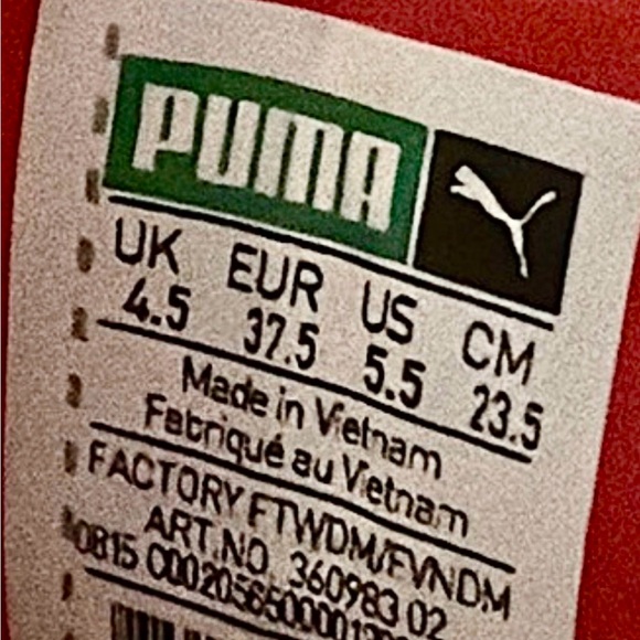 Puma sneakers size 5.5 - Picture 13 of 13